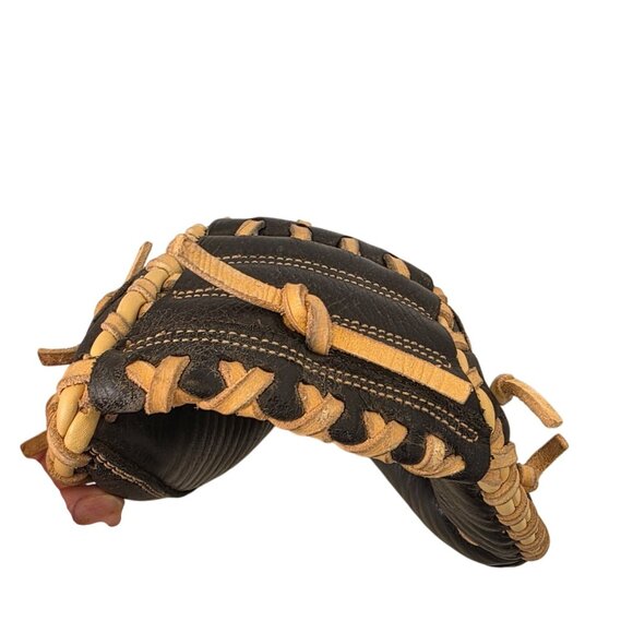 Under Armour UA CM-101Y Catcher’s Mitt 32.5” RHT Black Tan Leather Baseball Glov - Picture 8 of 13